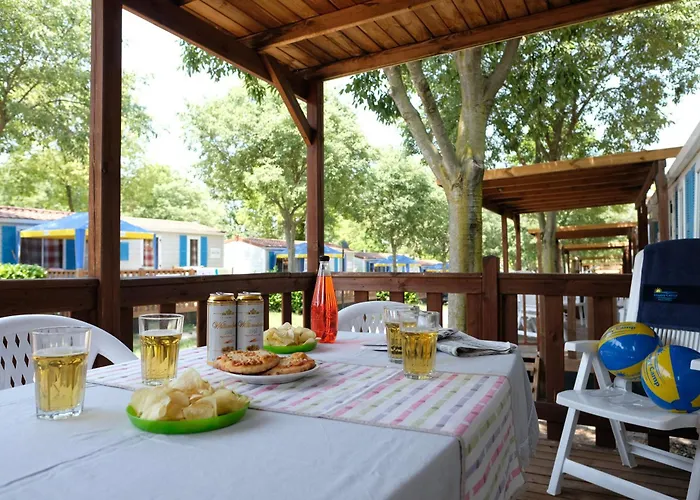 Happy Camp Mobile Homes In Camping Karavomilos Beach