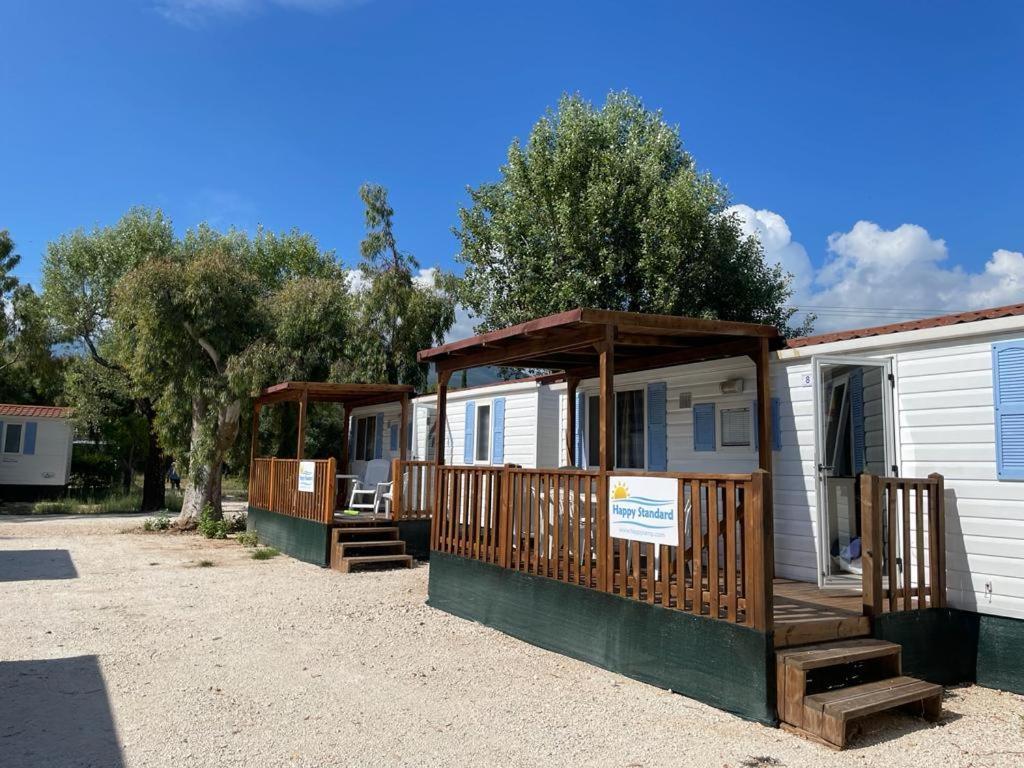 Camping Happy Camp Mobile Homes In Karavomilos *
